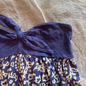 American Eagle Outfitters top size medium. Blue and cream.